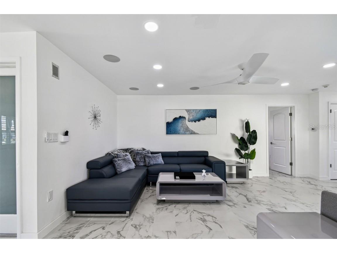 340 Palm Island NE Clearwater Beach FL 33767 TB8438663 image20