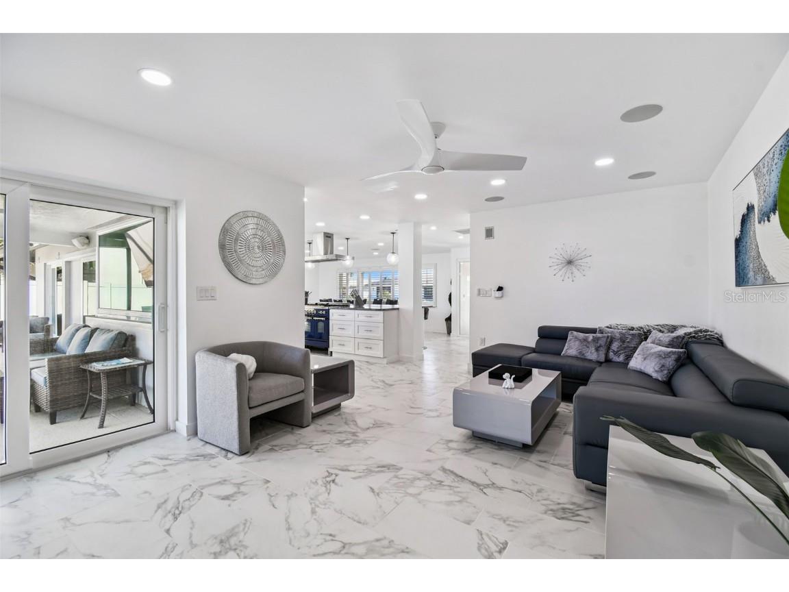 340 Palm Island NE Clearwater Beach FL 33767 TB8438663 image23