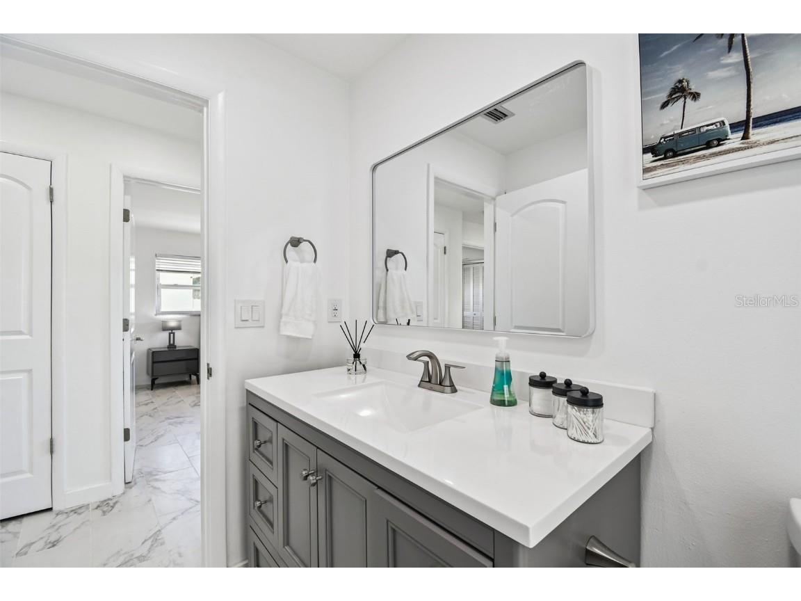 340 Palm Island NE Clearwater Beach FL 33767 TB8438663 image51