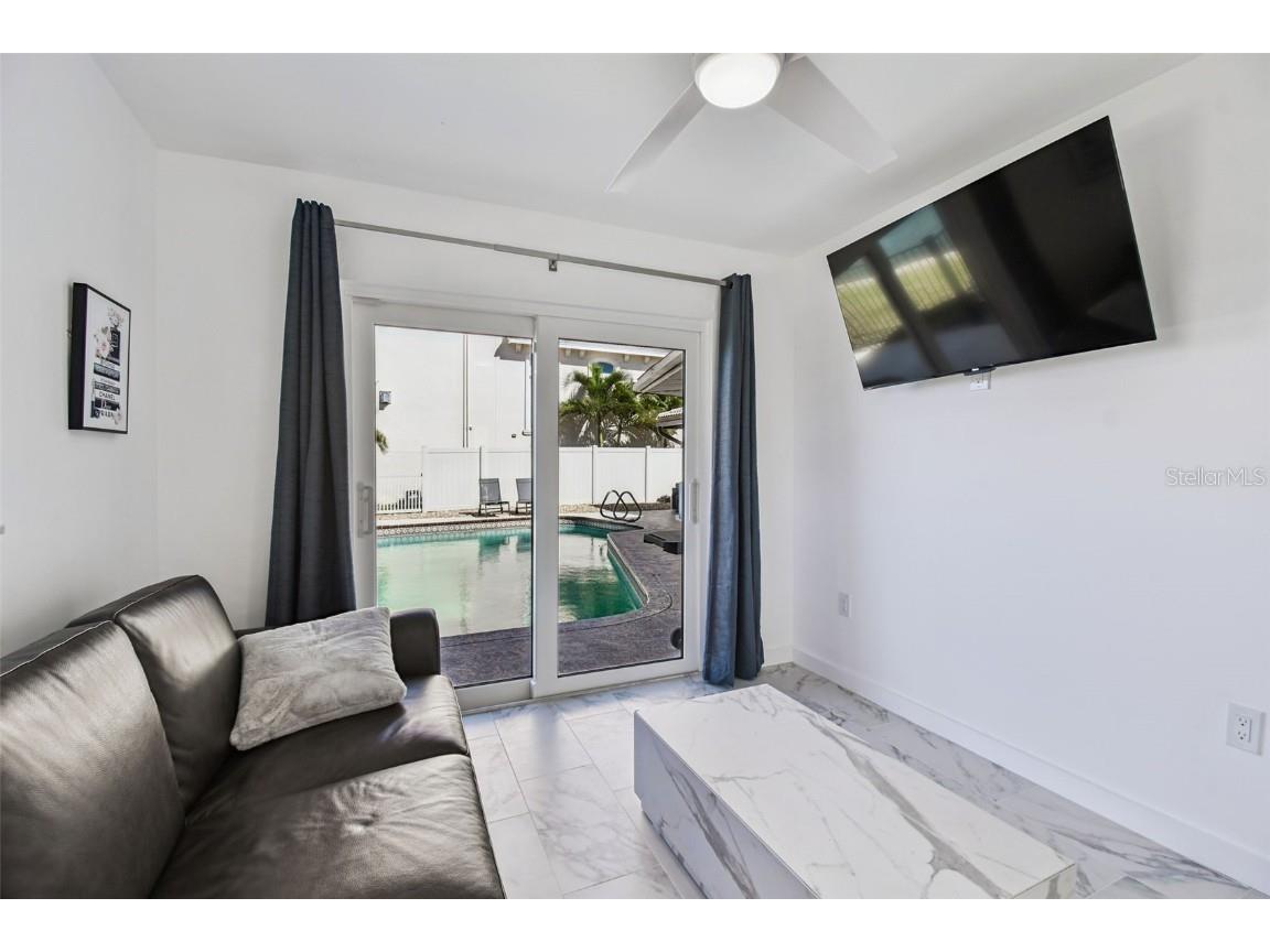 340 Palm Island NE Clearwater Beach FL 33767 TB8438663 image54