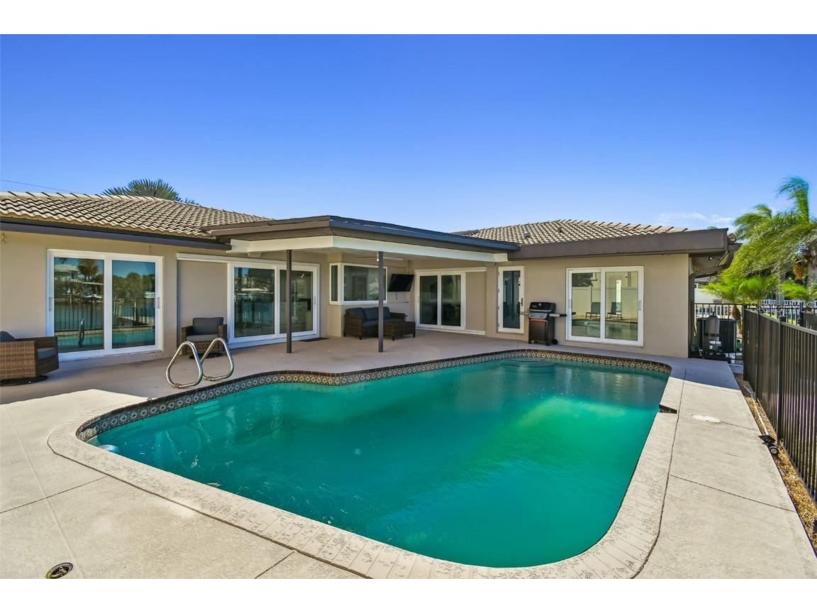 340 Palm Island NE Clearwater Beach FL 33767 TB8438663 image59