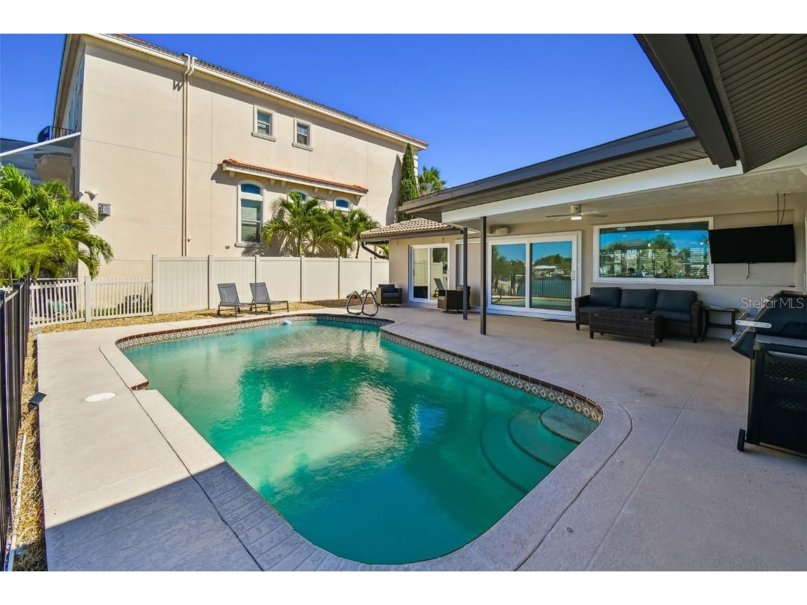 340 Palm Island NE Clearwater Beach FL 33767 TB8438663 image60