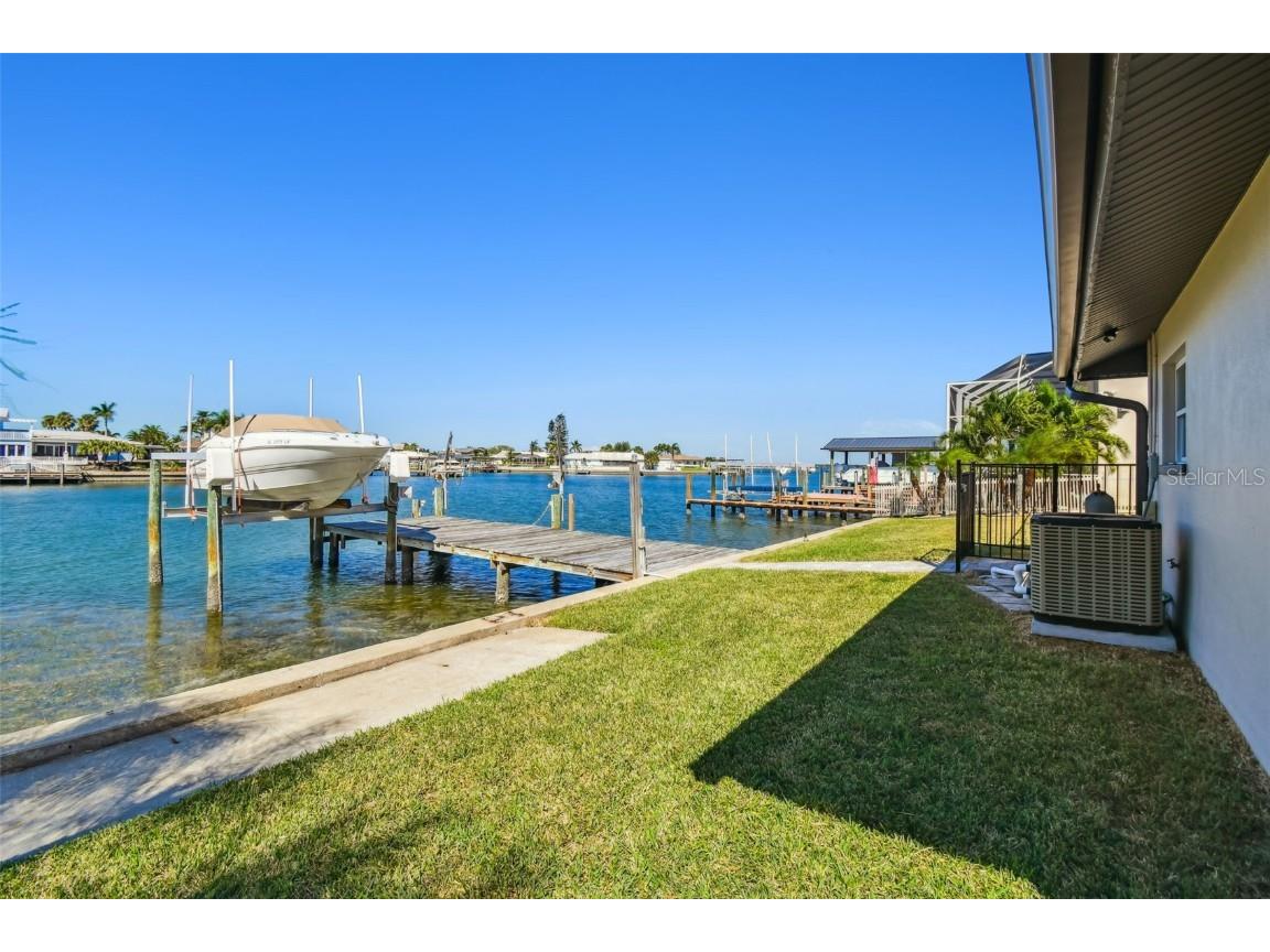 340 Palm Island NE Clearwater Beach FL 33767 TB8438663 image66