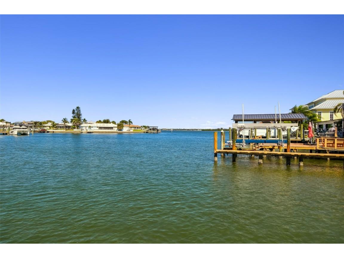 340 Palm Island NE Clearwater Beach FL 33767 TB8438663 image70