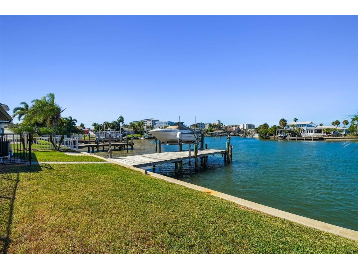 340 Palm Island NE Clearwater Beach FL 33767 TB8438663 image72