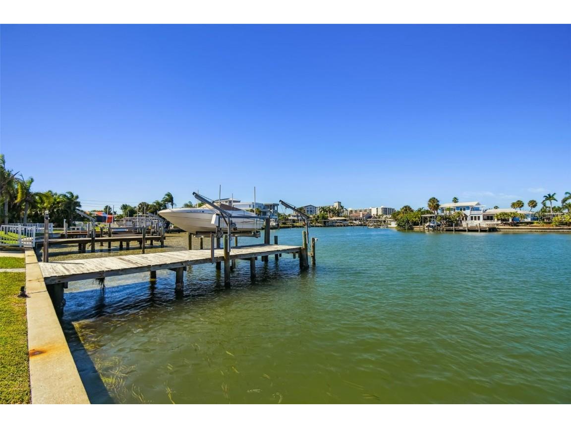 340 Palm Island NE Clearwater Beach FL 33767 TB8438663 image73