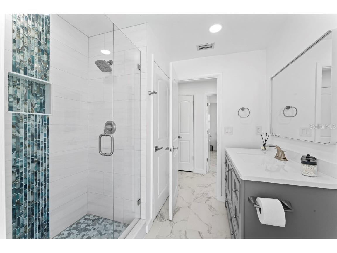 340 Palm Island NE Clearwater FL 33767 TB8361277 image25