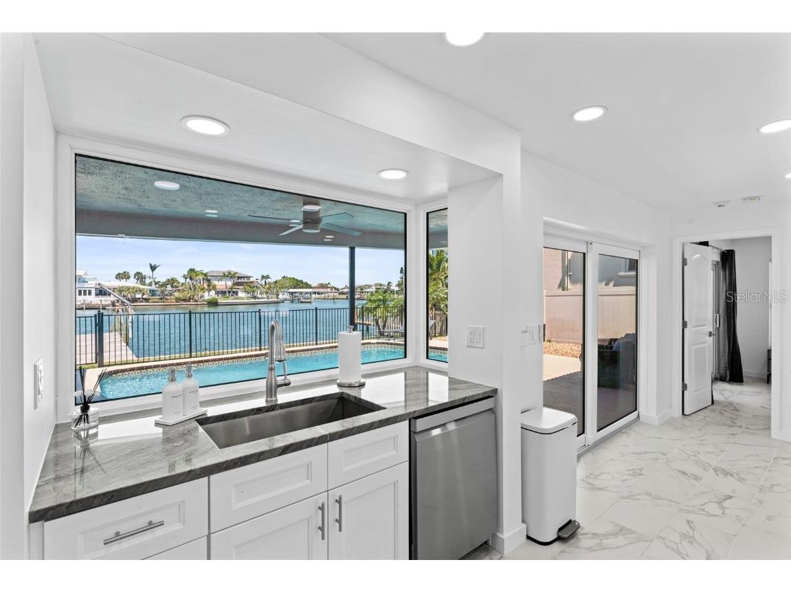 340 Palm Island NE Clearwater FL 33767 TB8361277 image7