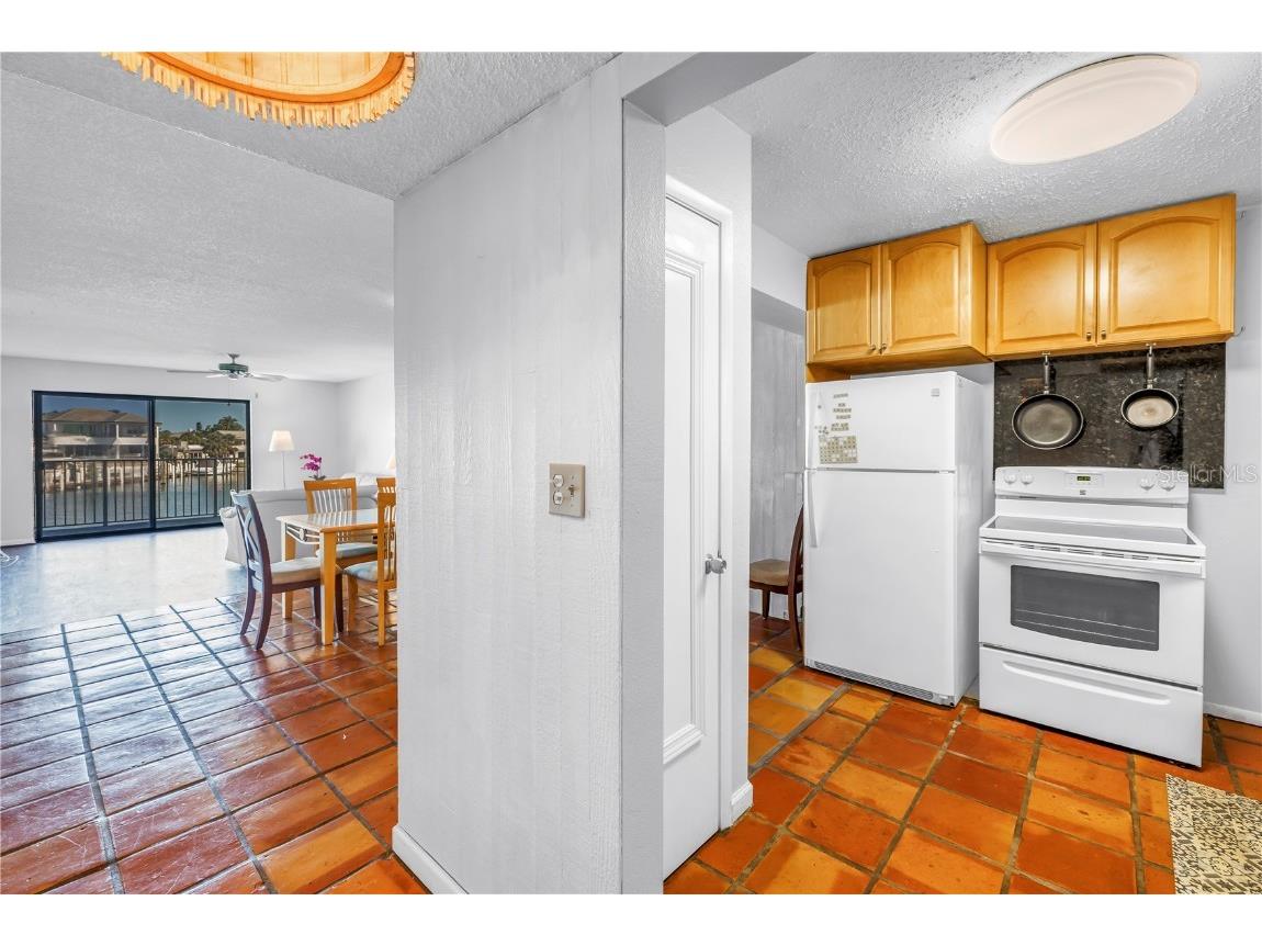 340 Pinellas Bayway S #205 Tierra Verde FL 33715 TB8398705 image5