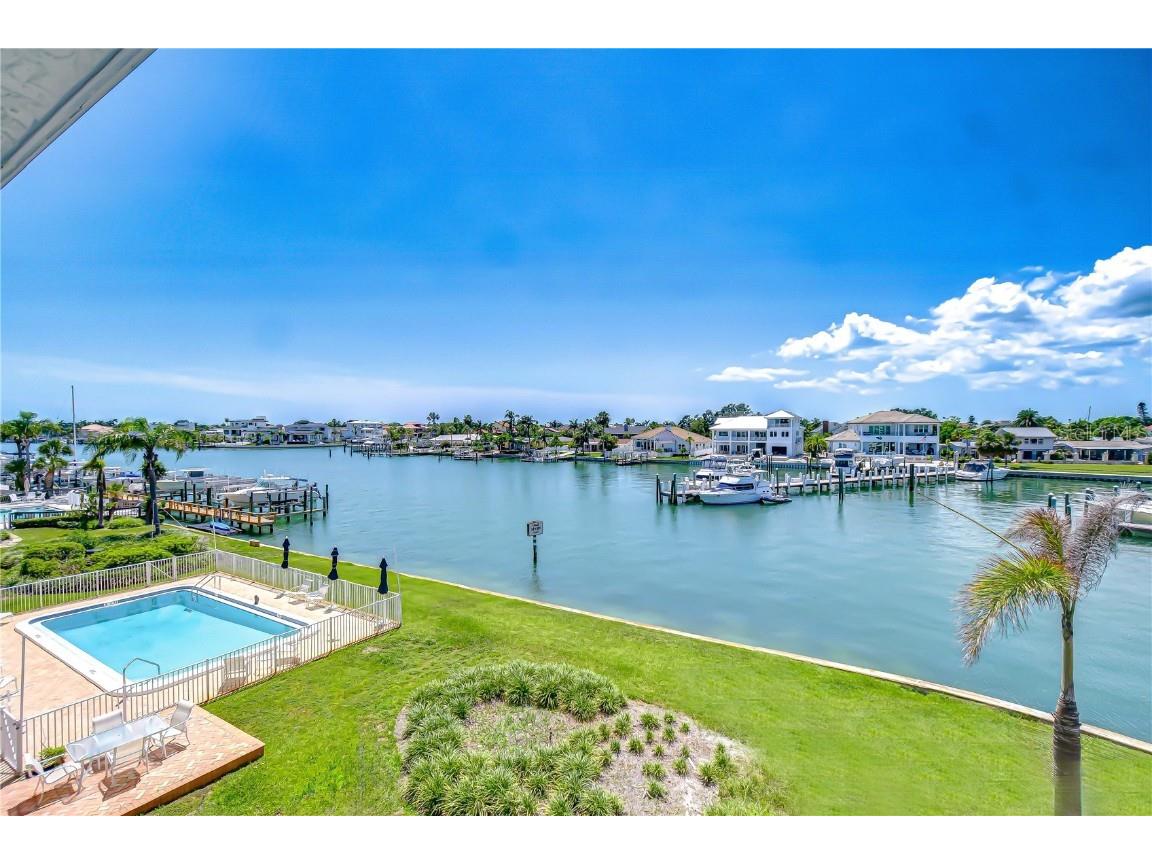 340 Pinellas Bayway S #304 Saint Petersburg FL 33715 - THE GRAND CANAL TB8399115 image1