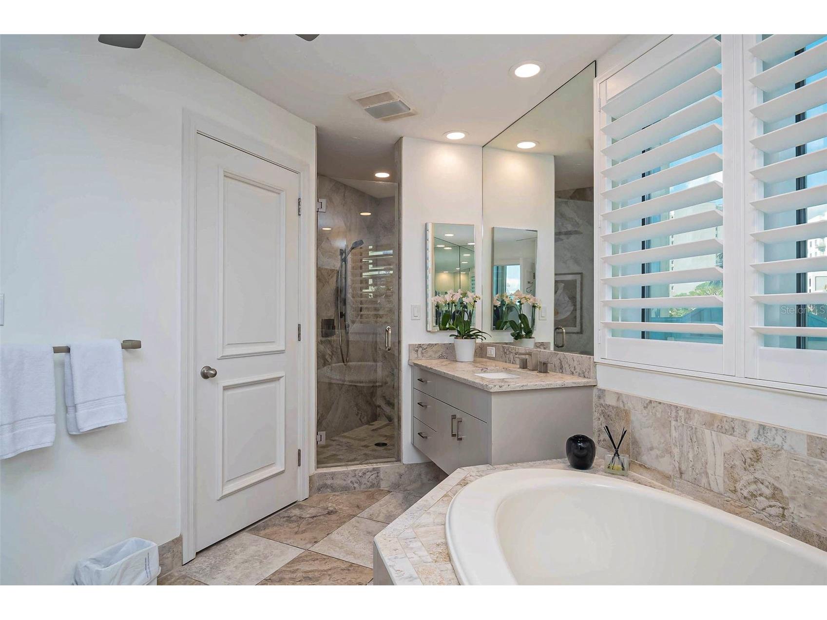 340 S Palm Avenue #11 Sarasota FL 34236 - SARASOTA BAY O6355814 image29