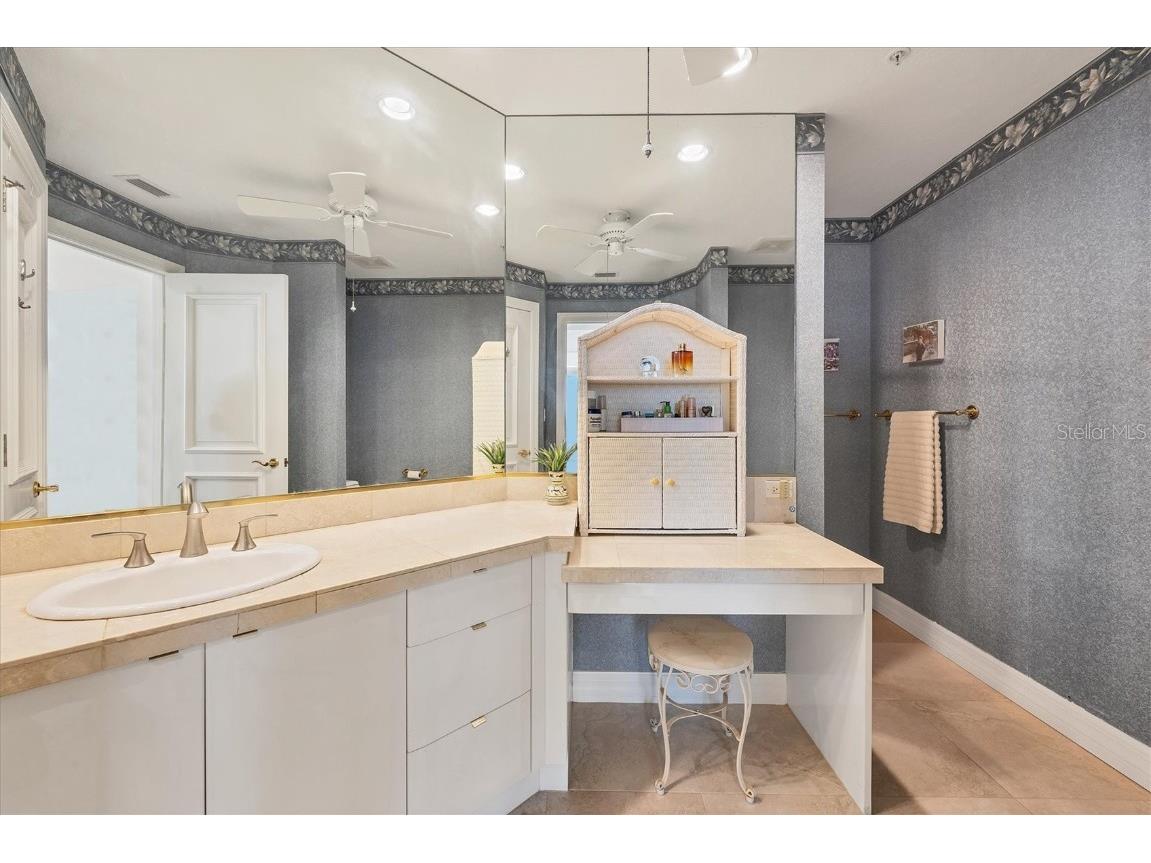 340 S Palm Avenue #32 Sarasota FL 34236 A4670760 image19