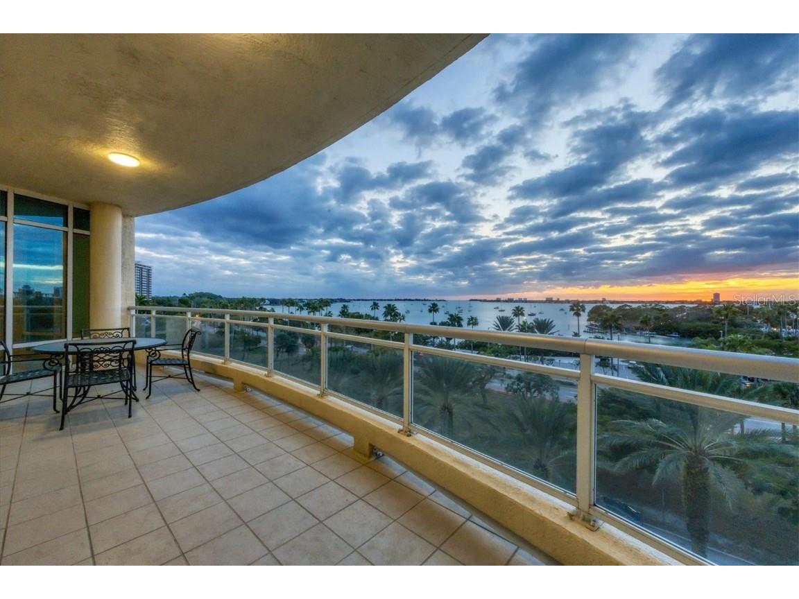 340 S Palm Avenue #33 Sarasota FL 34236 - SARASOTA BAY A4593453 image1