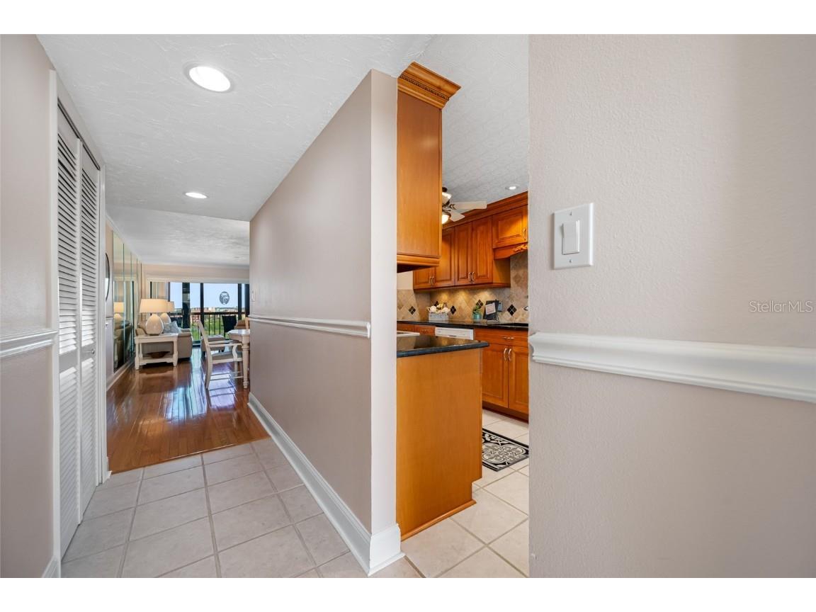 3400 Cove Cay Drive #7C Clearwater FL 33760 TB8436103 image4