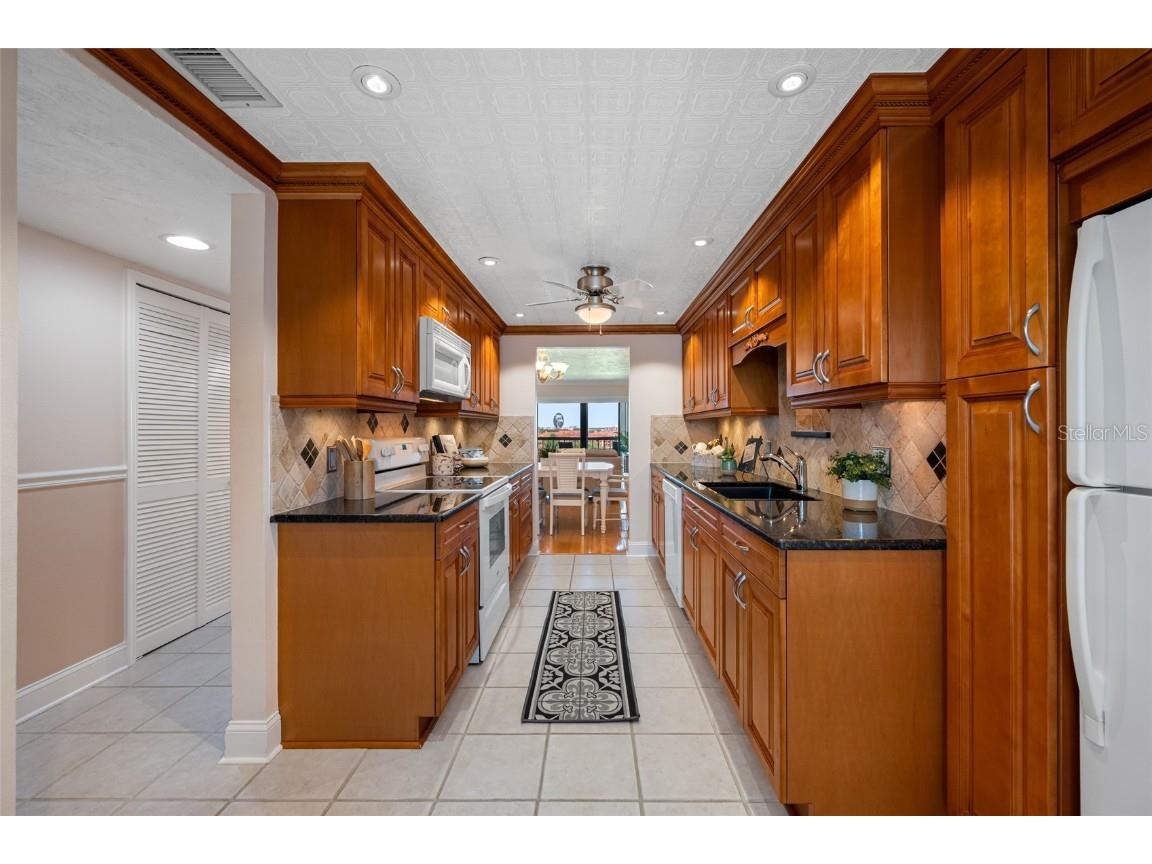 3400 Cove Cay Drive #7C Clearwater FL 33760 TB8436103 image5