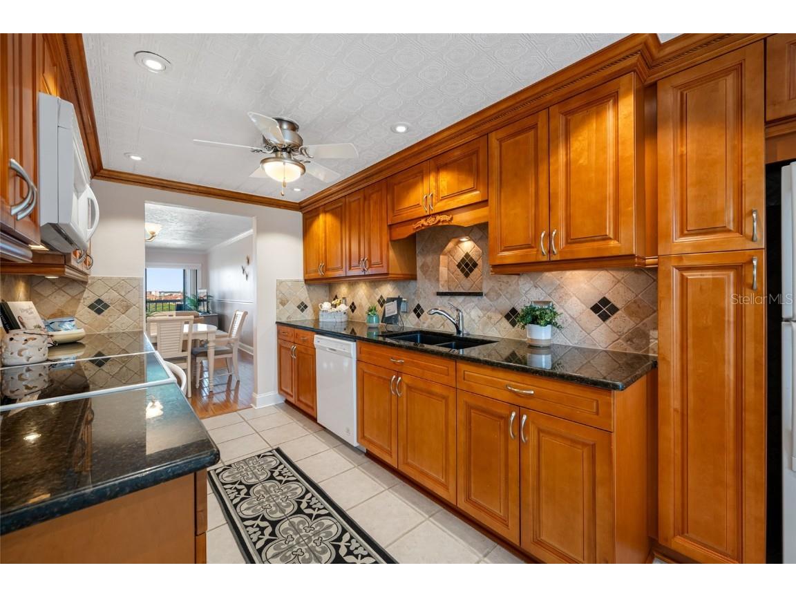 3400 Cove Cay Drive #7C Clearwater FL 33760 TB8436103 image7