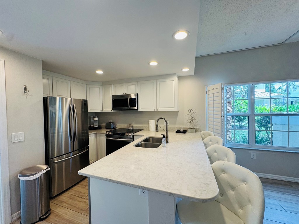 3401 54th Drive W #104 Bradenton FL 34210 A4627582 image8