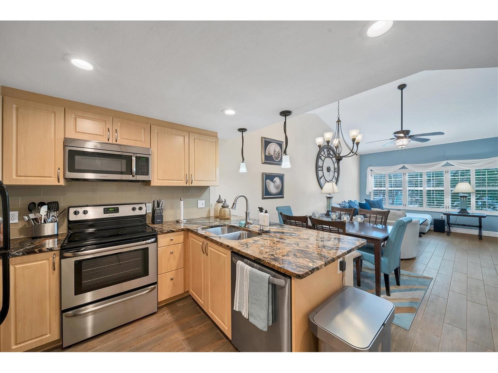 3401 54th Drive W #202 Bradenton FL 34210 A4696645 image12