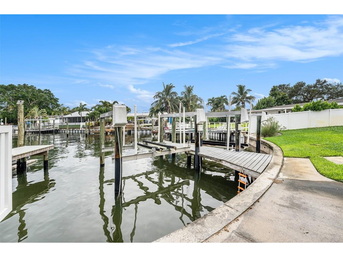 3401 Coquina Key Drive SE Saint Petersburg FL 33705 O6343032 image24