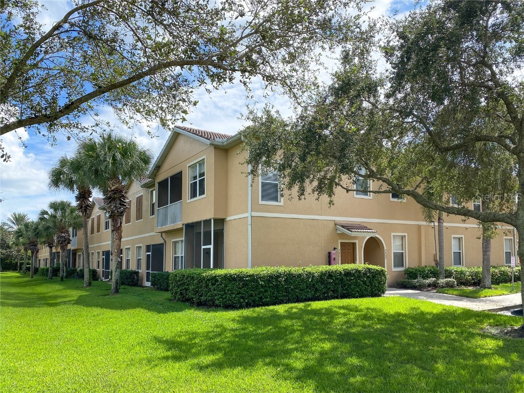 3401 Parkridge Circle #20-201 Sarasota FL 34243 A4581505 image1