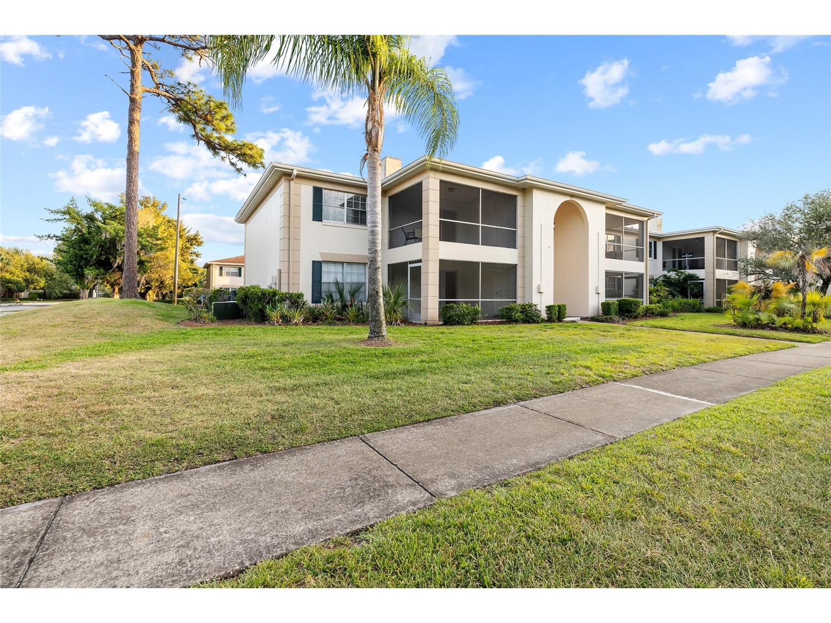3402 Latania Drive #321 Tampa FL 33618 TB8496744 image1