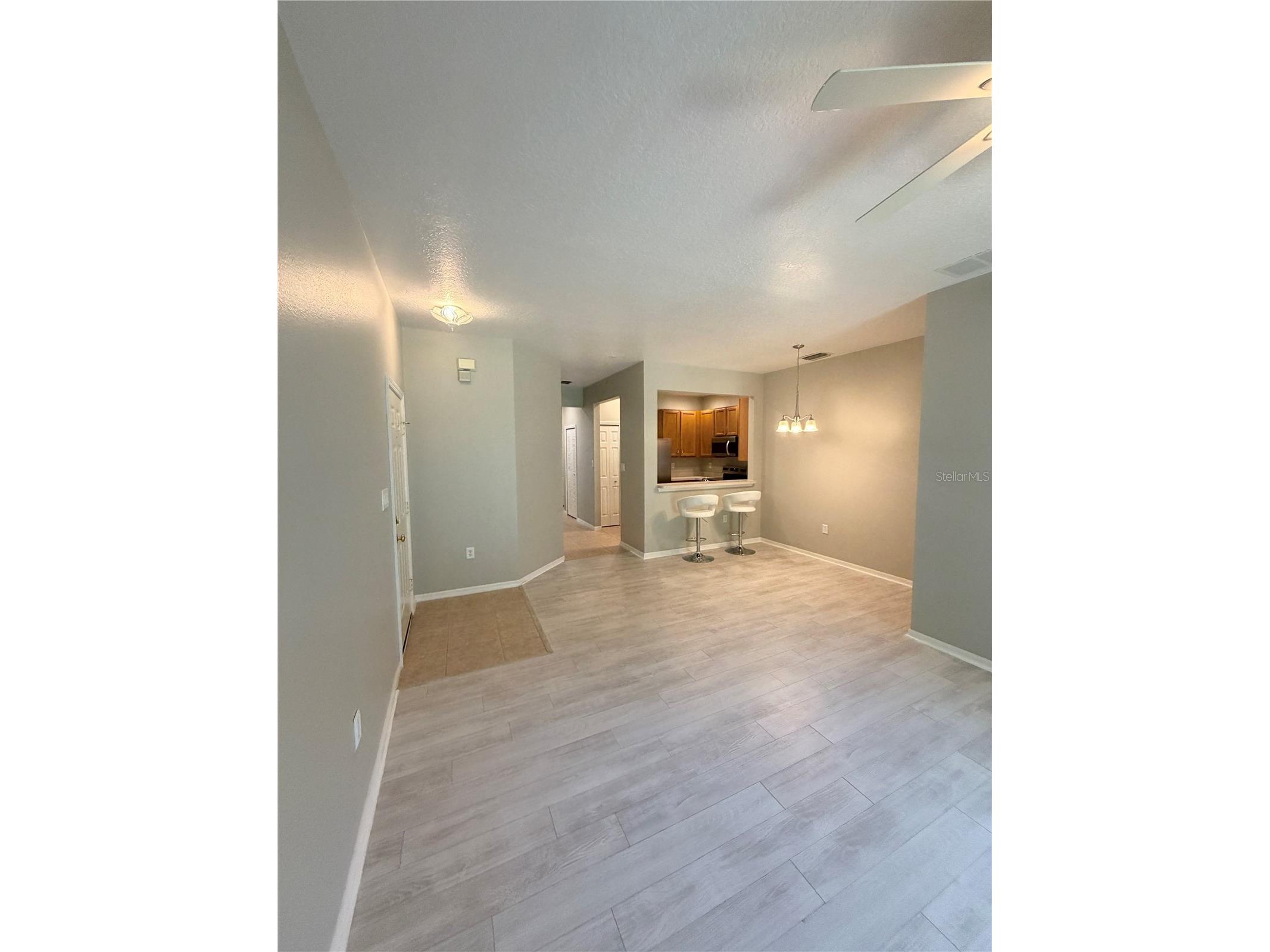 3402 Parkridge Circle Sarasota FL 34243 TB8476514 image11