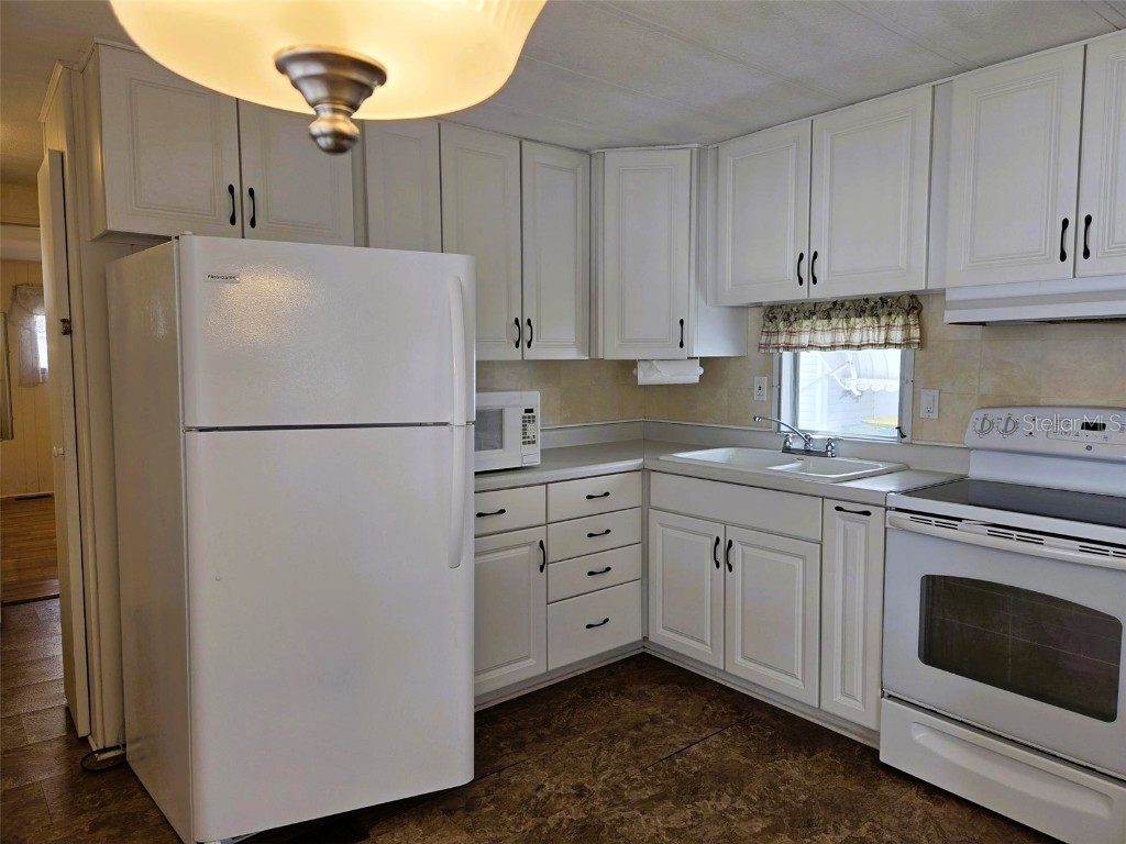 3403 Overcup Oak Terrace Sarasota FL 34237 A4671650 image14