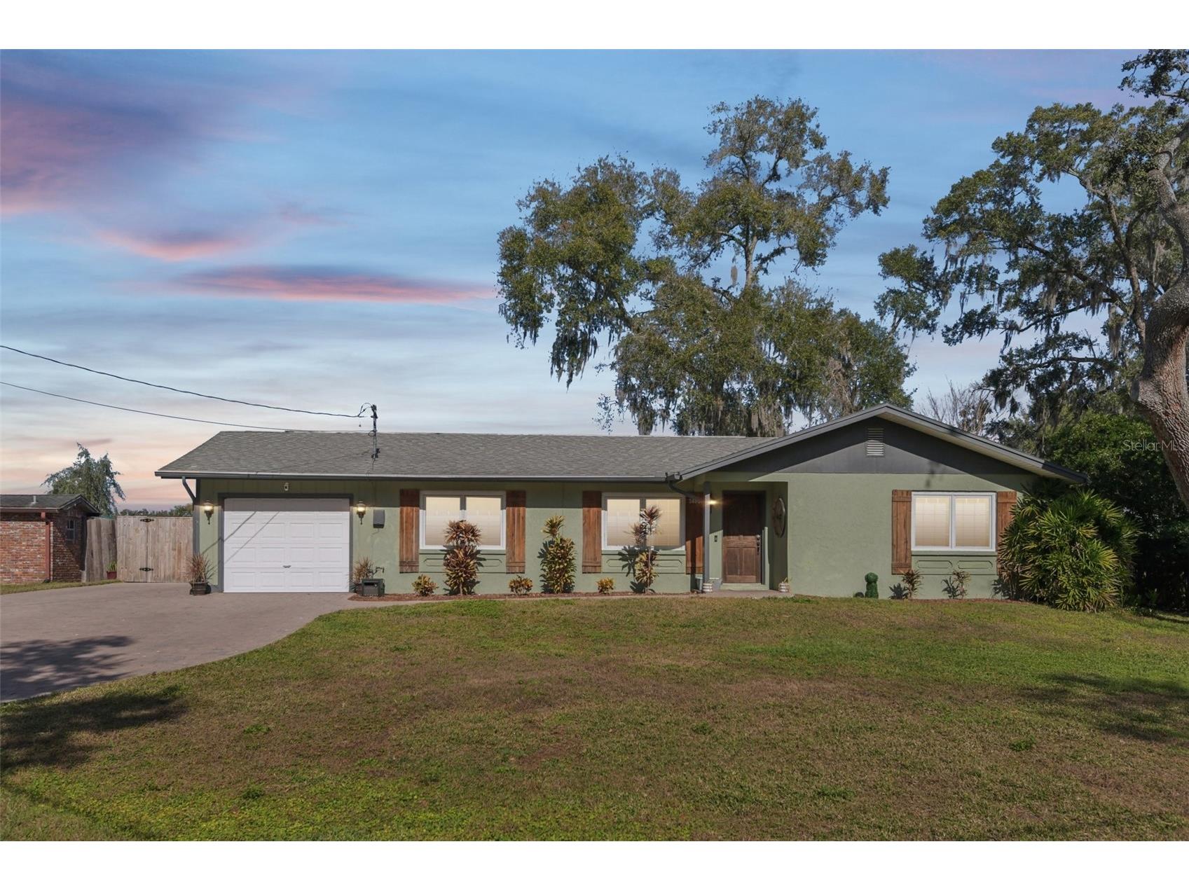 34037 Woodland Circle Dade City FL 33523 TB8458431 image1
