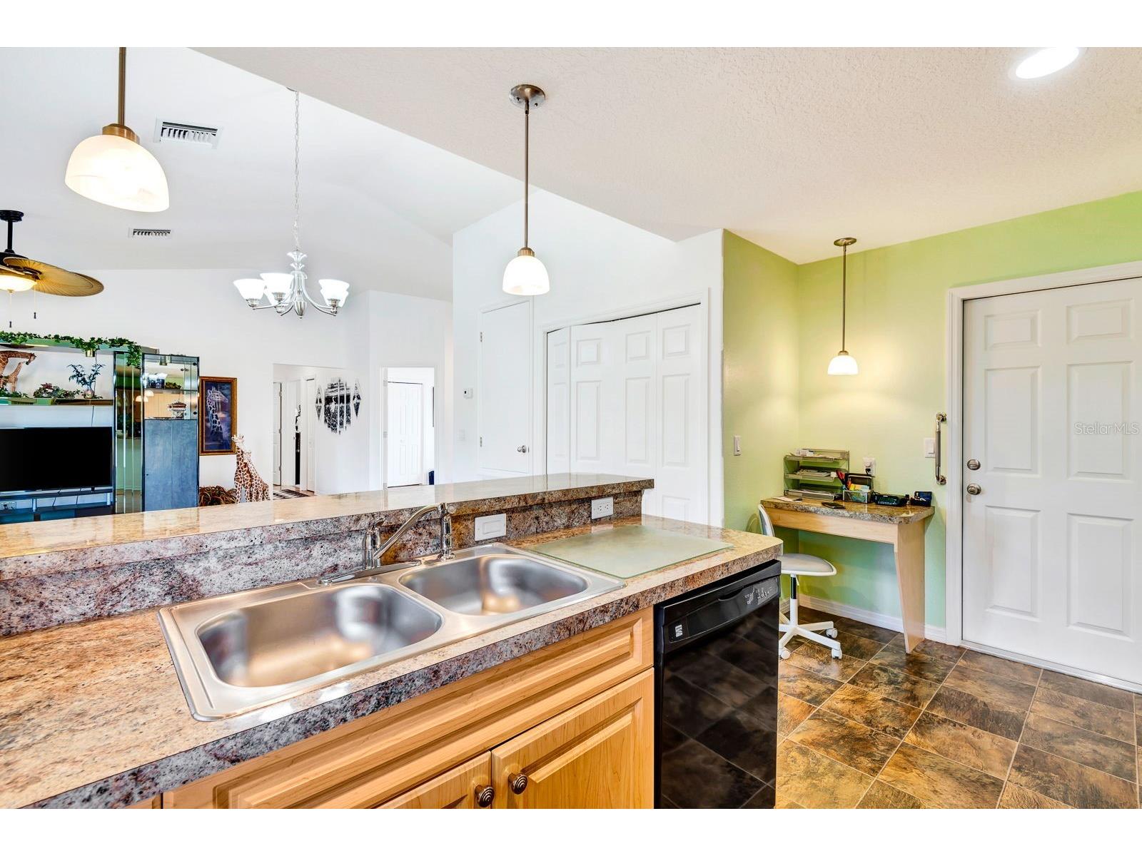 3404 54th Street E Palmetto FL 34221 A4674796 image11