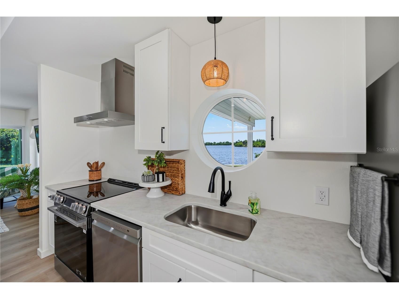 3404 Lake View Boulevard Port Charlotte FL 33948 - LITTLE ALLIGATOR CREEK C7525115 image18