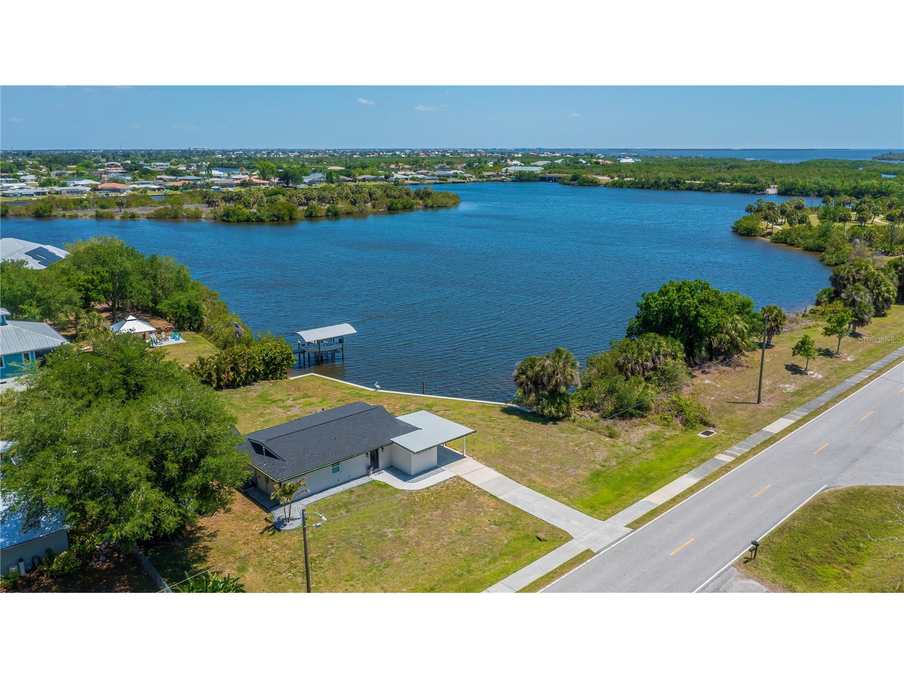 3404 Lake View Boulevard Port Charlotte FL 33948 - LITTLE ALLIGATOR CREEK C7525115 image74