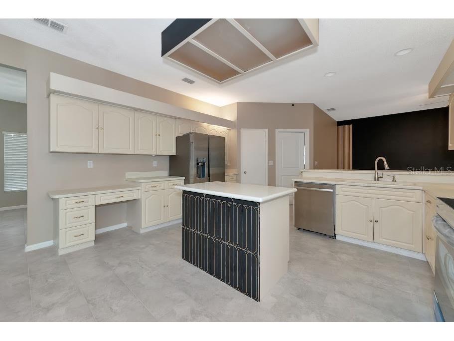 3404 Shady Brook Lane Sarasota FL 34243 TB8344810 image6