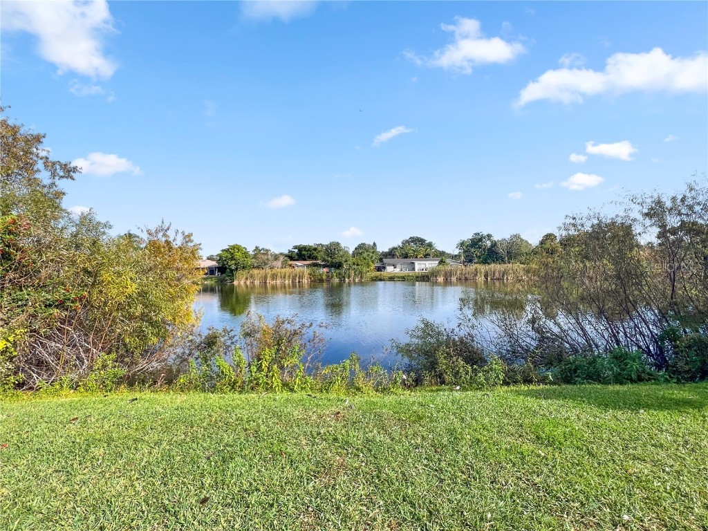 3405 Mcintosh Road Sarasota FL 34232 - SATASOTA SPRINGS A4673526 image2