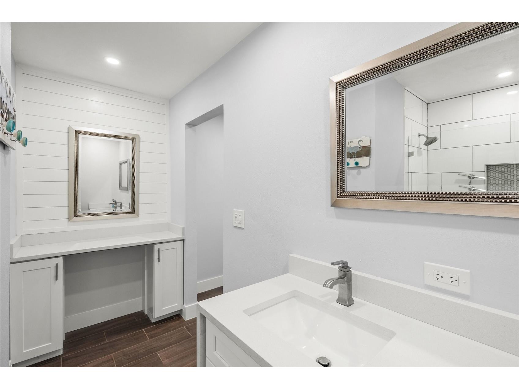 3405 S Lockwood Ridge Road Sarasota FL 34239 A4694917 image26