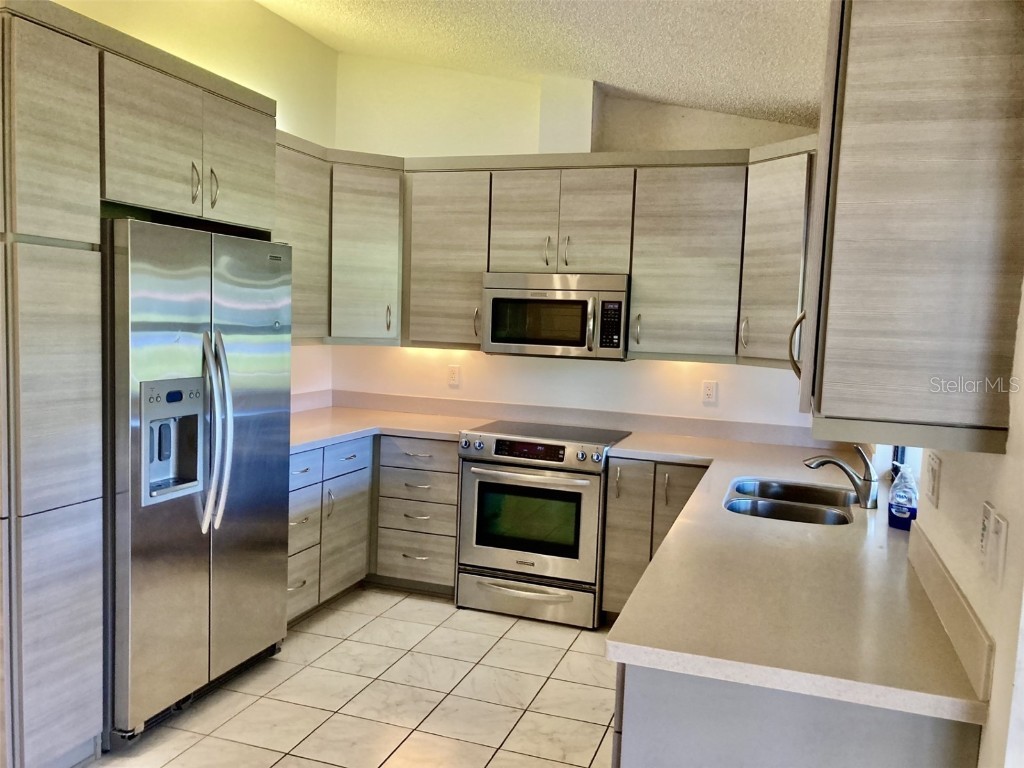 3407 Avenida Madera #A Bradenton FL 34210 A4654198 image9