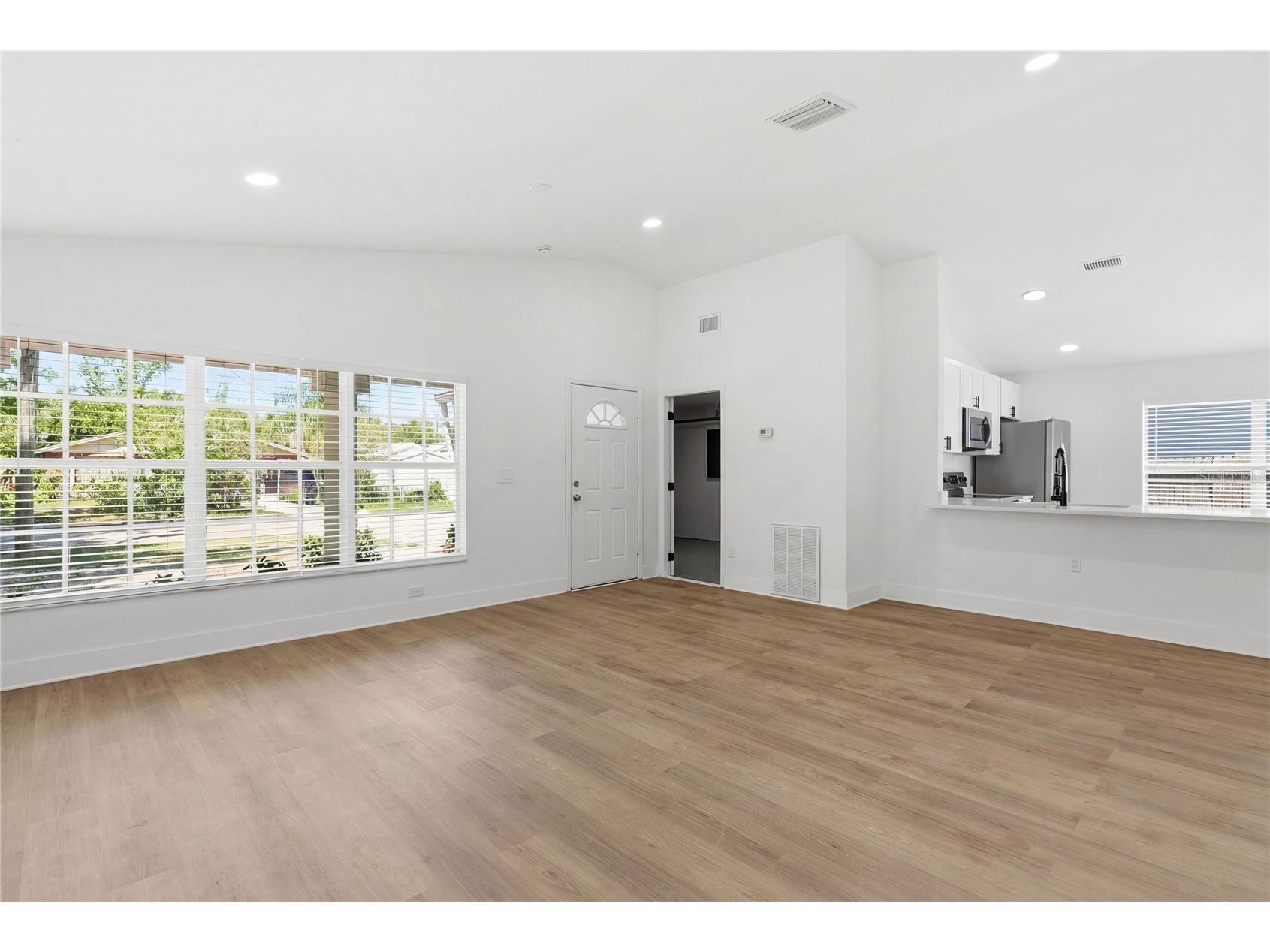 3407 E Powhatan Avenue Tampa FL 33610 W7884162 image2