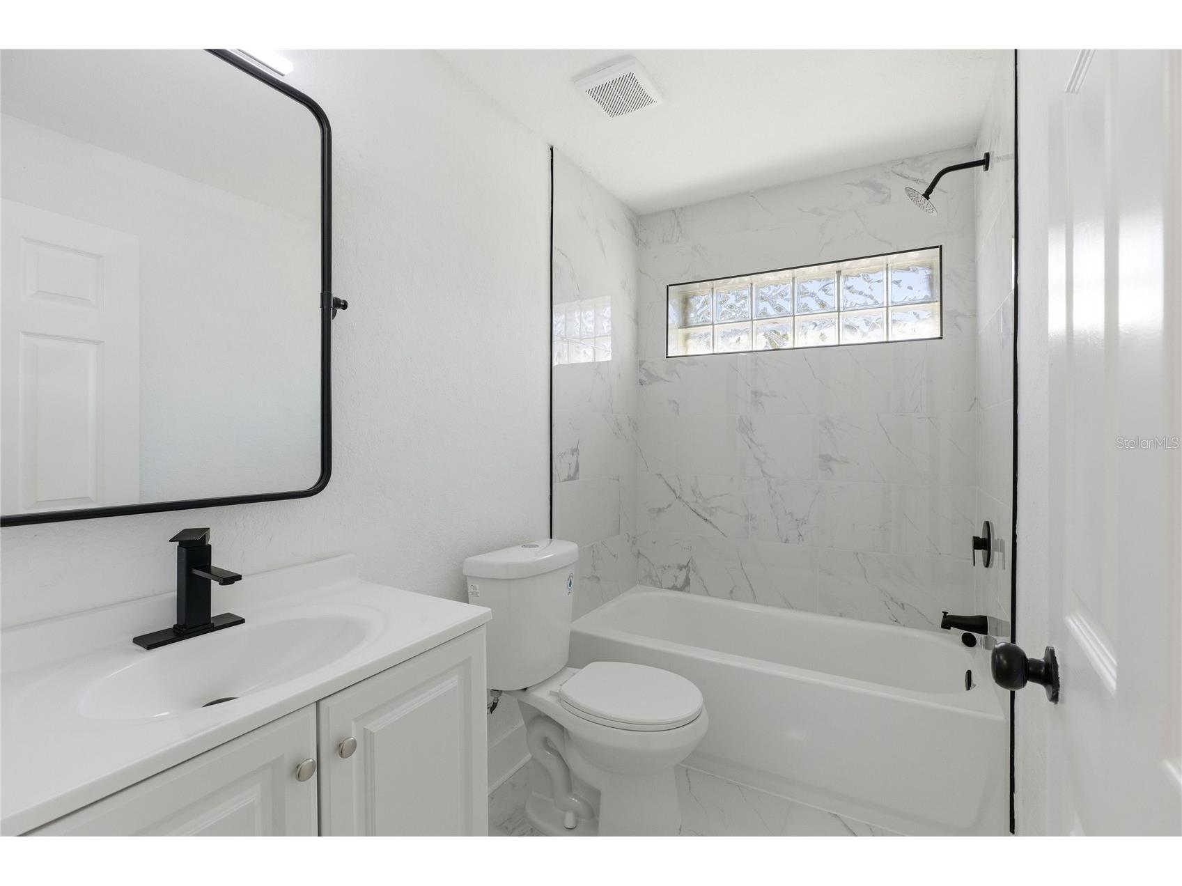 3407 E Powhatan Avenue Tampa FL 33610 W7884162 image5
