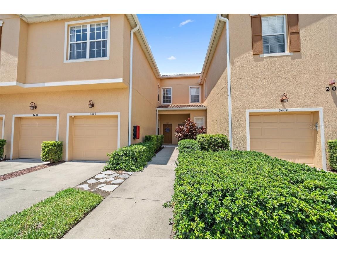 3407 Parkridge Circle #20-102 Sarasota FL 34243 A4660536 image1
