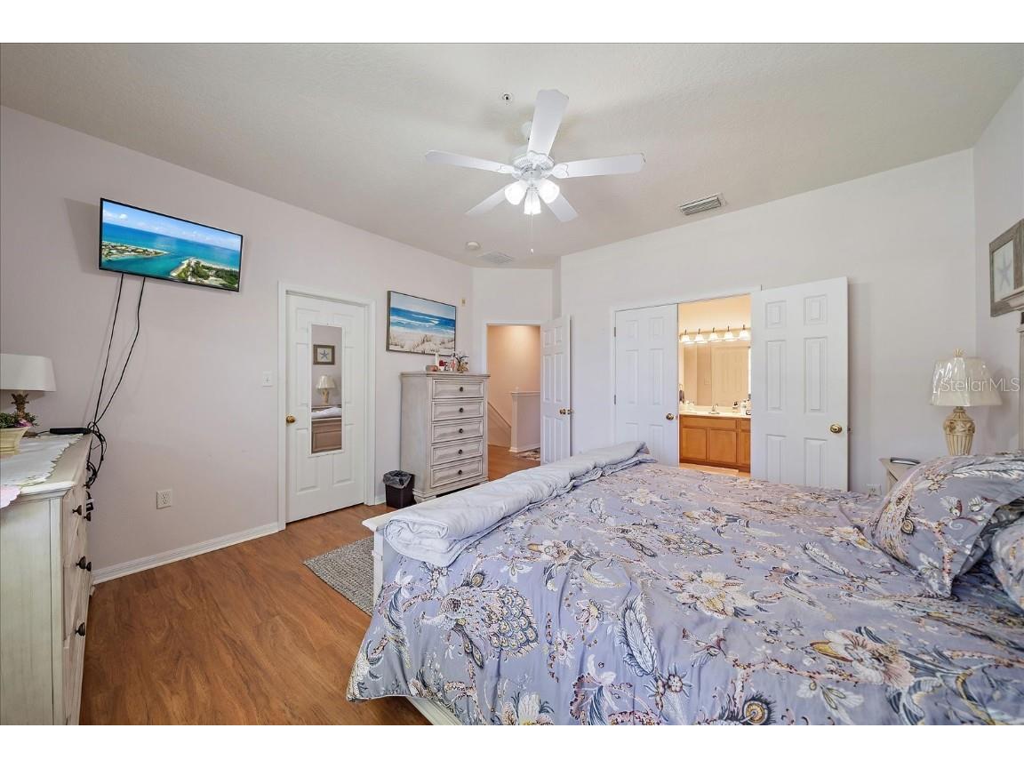 3407 Parkridge Circle #20-102 Sarasota FL 34243 A4660536 image17