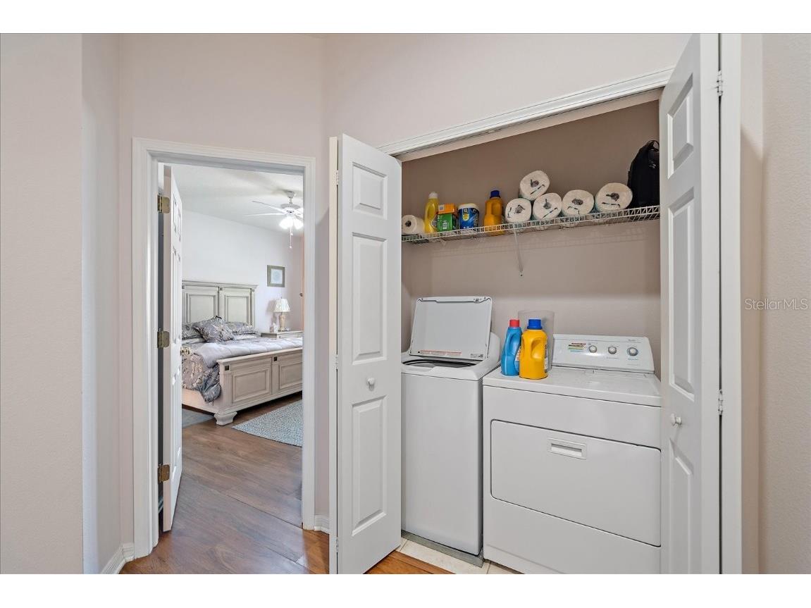 3407 Parkridge Circle #20-102 Sarasota FL 34243 A4660536 image24