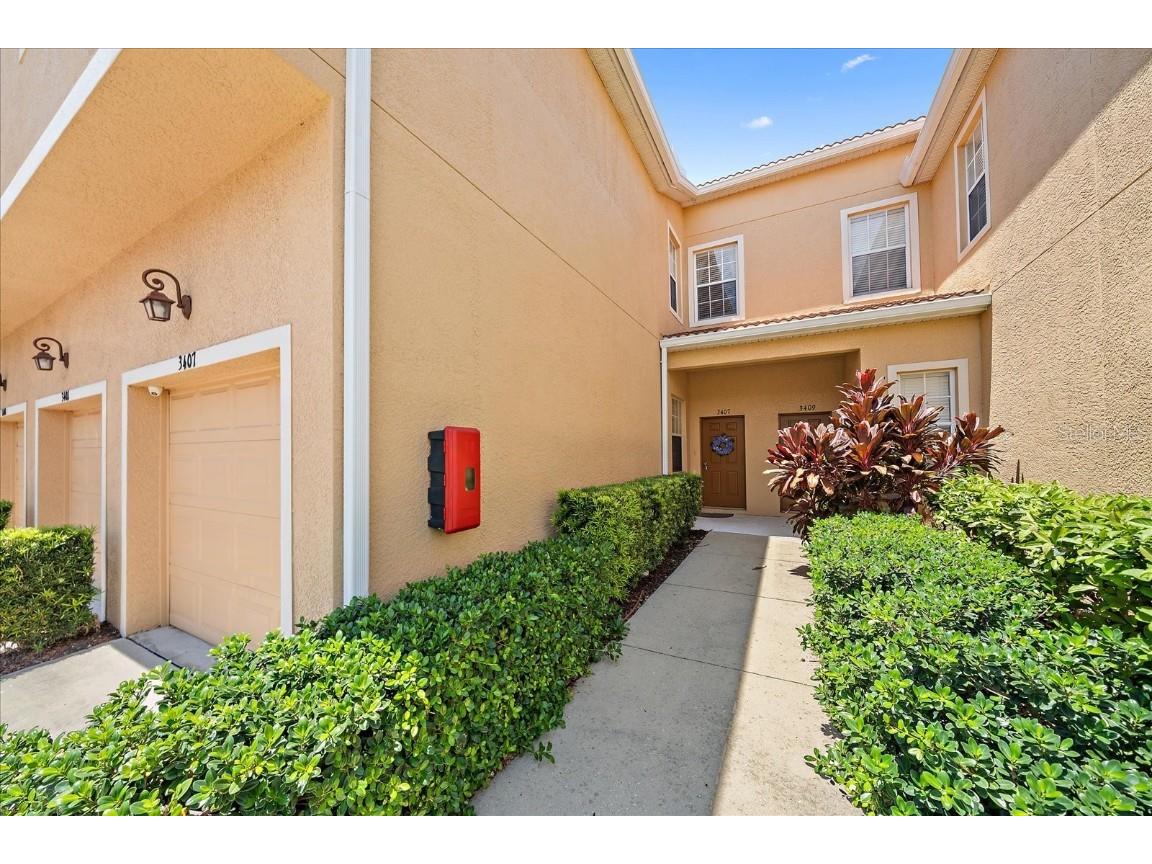 3407 Parkridge Circle #20-102 Sarasota FL 34243 A4660536 image3