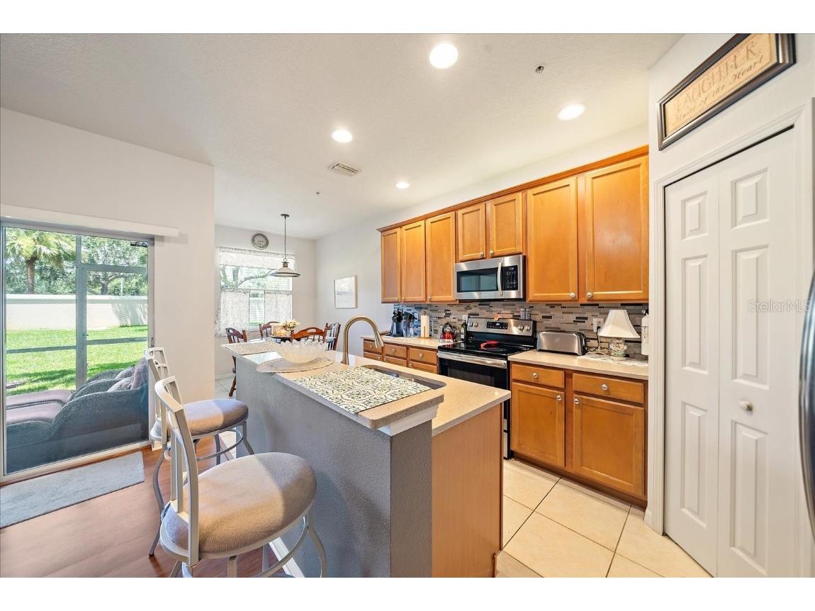 3407 Parkridge Circle #20-102 Sarasota FL 34243 A4660536 image7