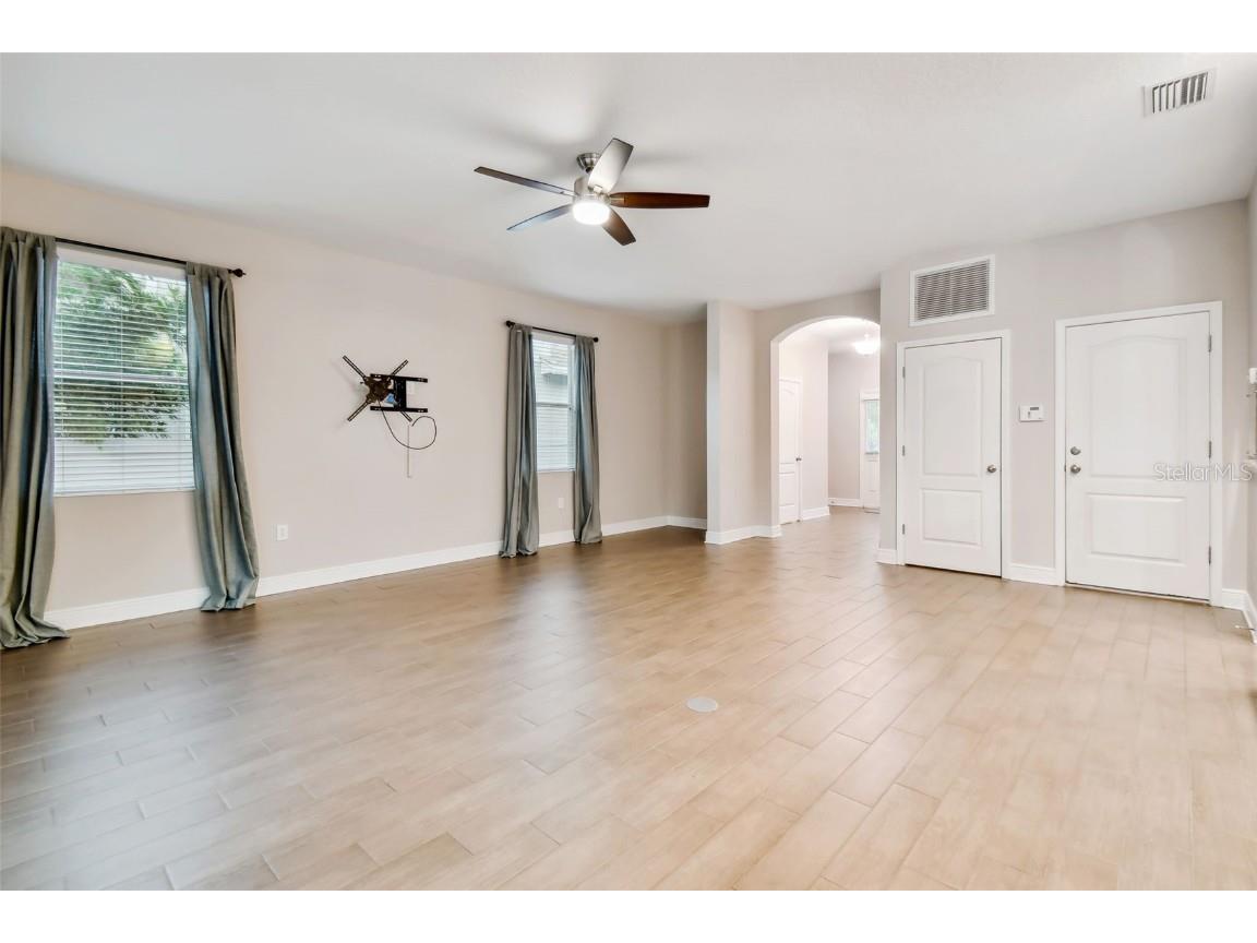 3407 W Bay Avenue Tampa FL 33611 TB8438692 image5