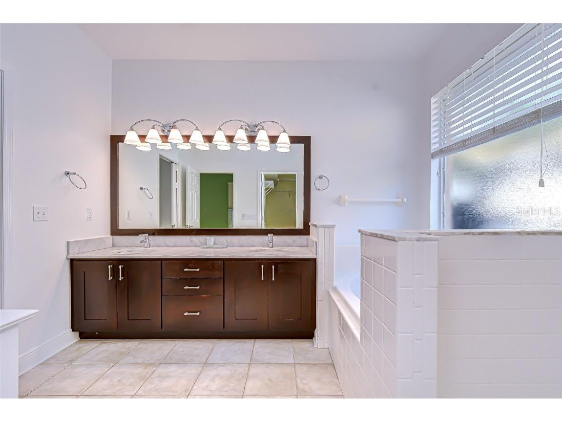 3408 Fox Squirrel Lane Valrico FL 33596 TB8451206 image16