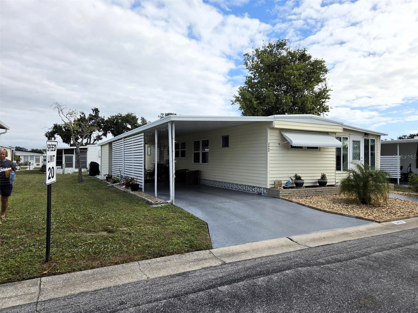 3409 Spanish Oak Terrace Sarasota FL 34237 A4670478 image2