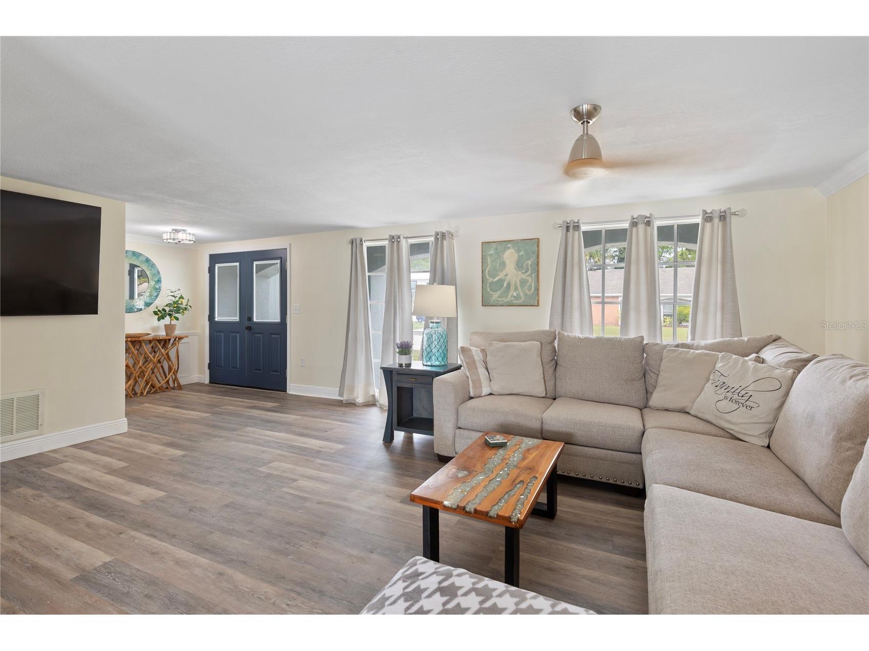 3409 Springfield Drive Holiday FL 34691 TB8495599 image6