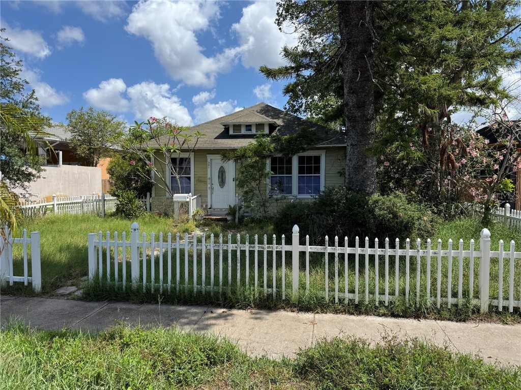 341 20th Avenue S Saint Petersburg FL 33705 TB8392416 image1