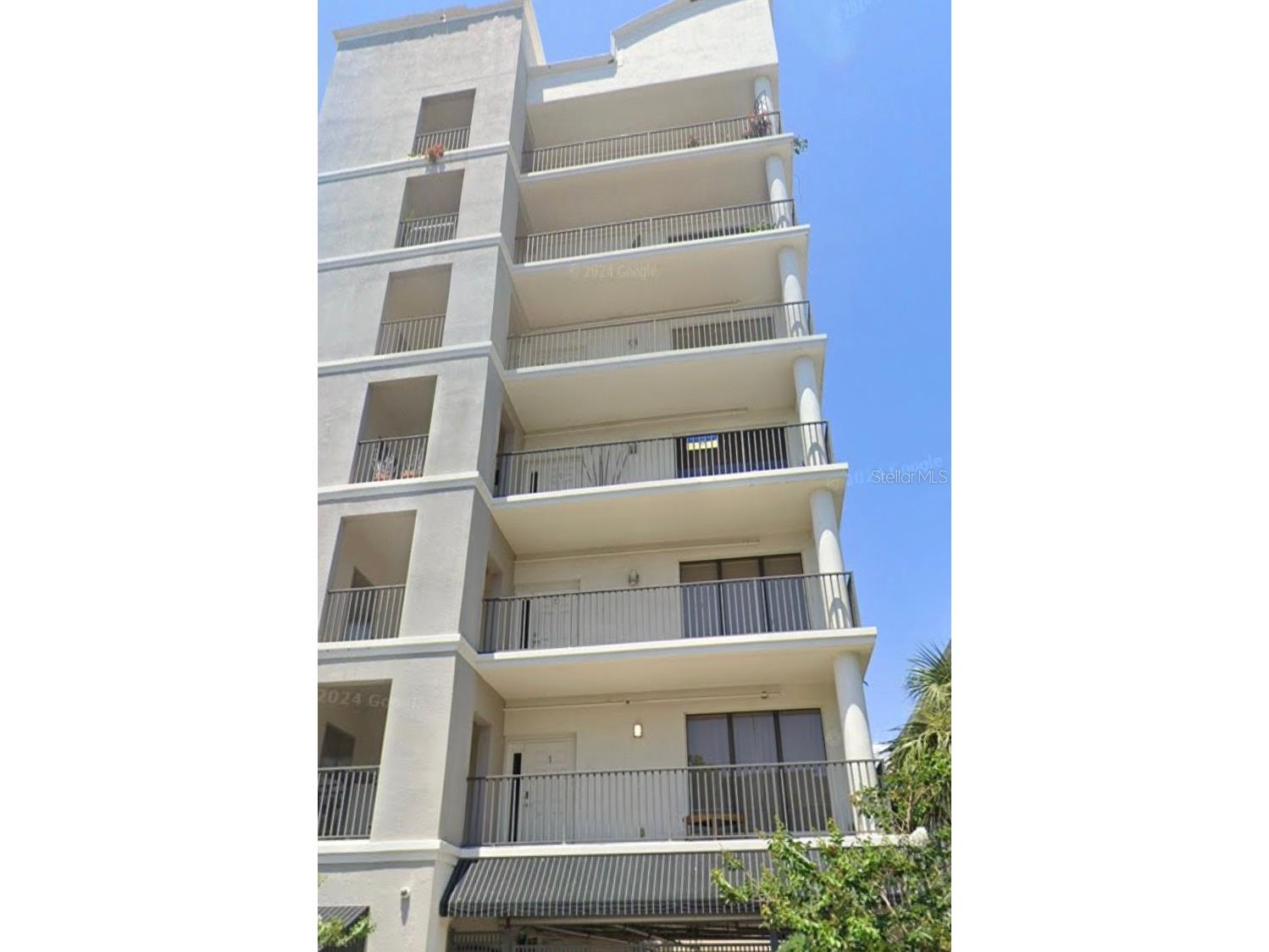 341 5th Street S #4 Saint Petersburg FL 33701 J997680 image1