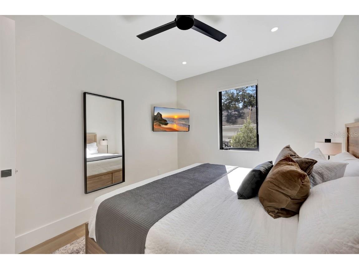 341 Albert Street Dunedin FL 34698 TB8340281 image43