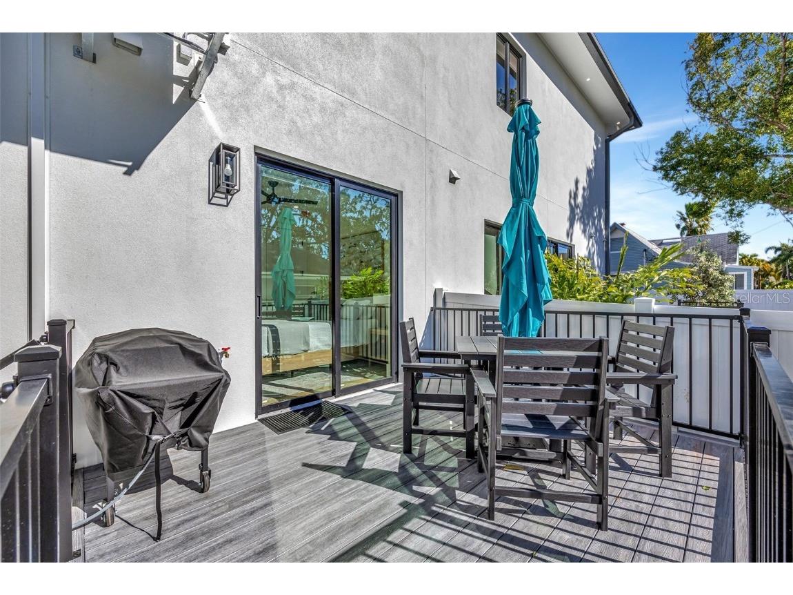 341 Albert Street Dunedin FL 34698 TB8340281 image47